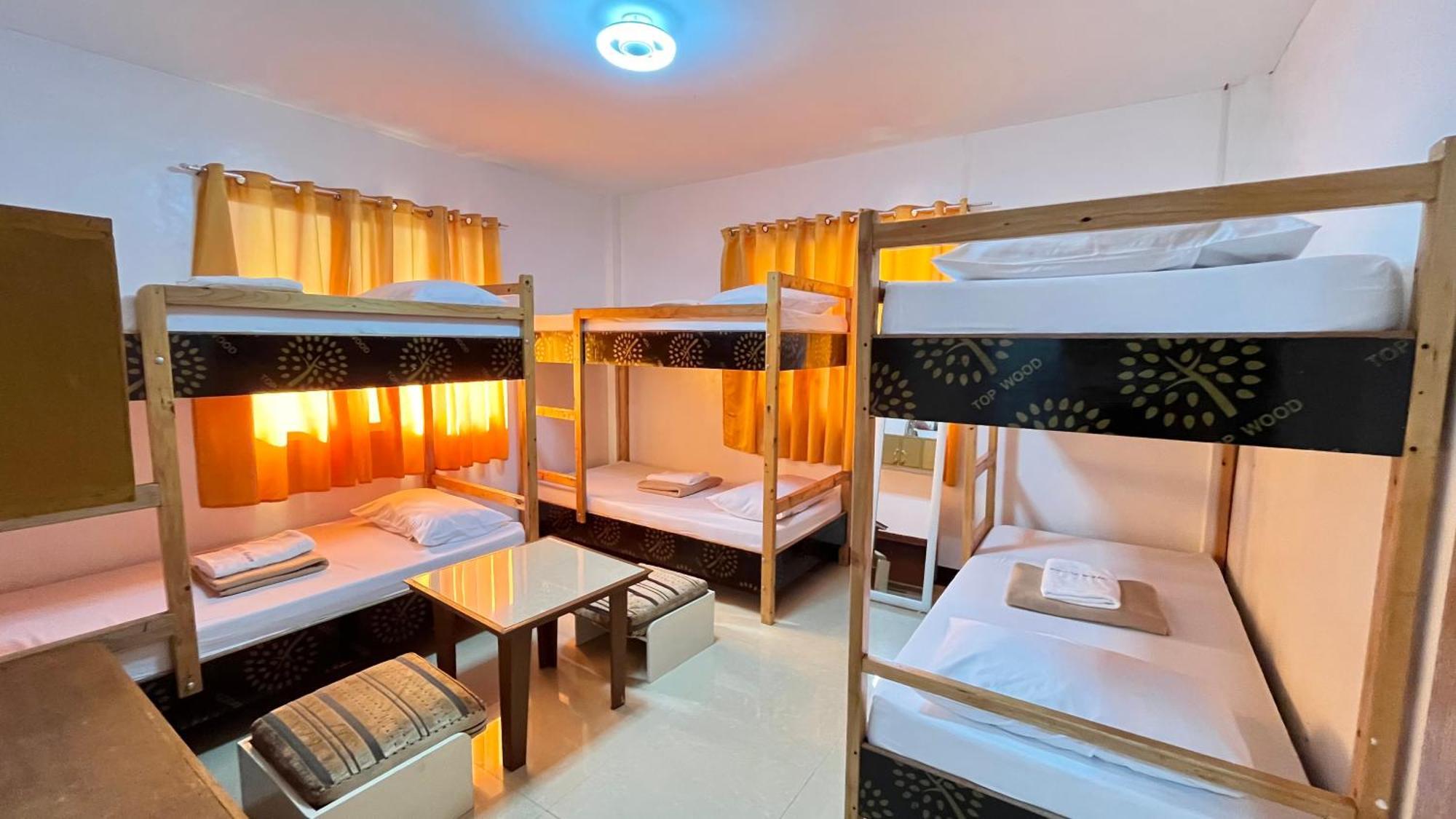 Mkb Pension Coron Exterior photo