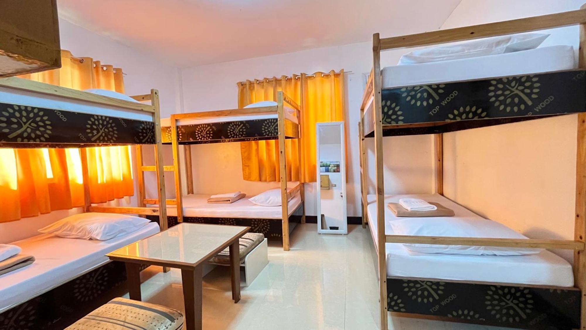 Mkb Pension Coron Exterior photo