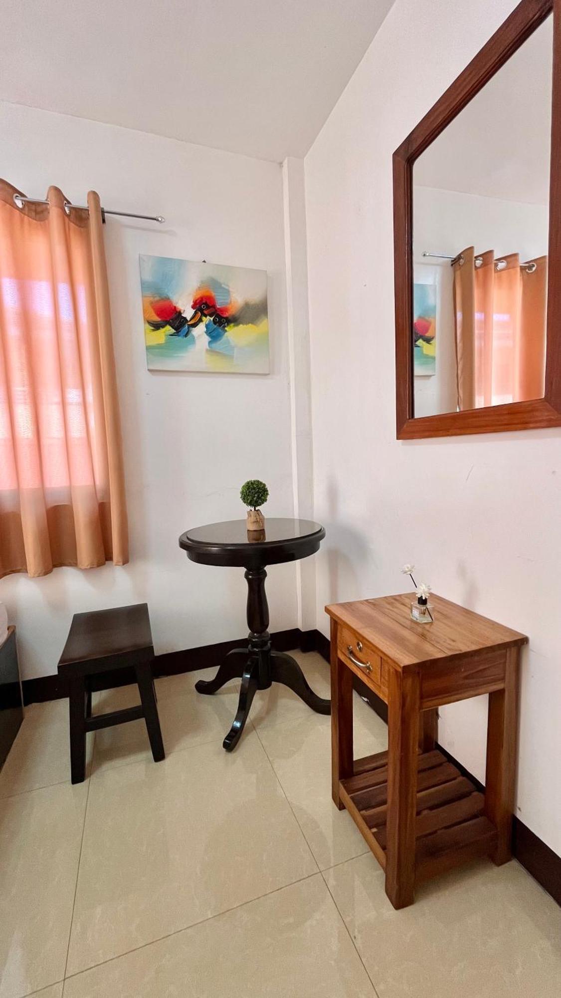 Mkb Pension Coron Exterior photo