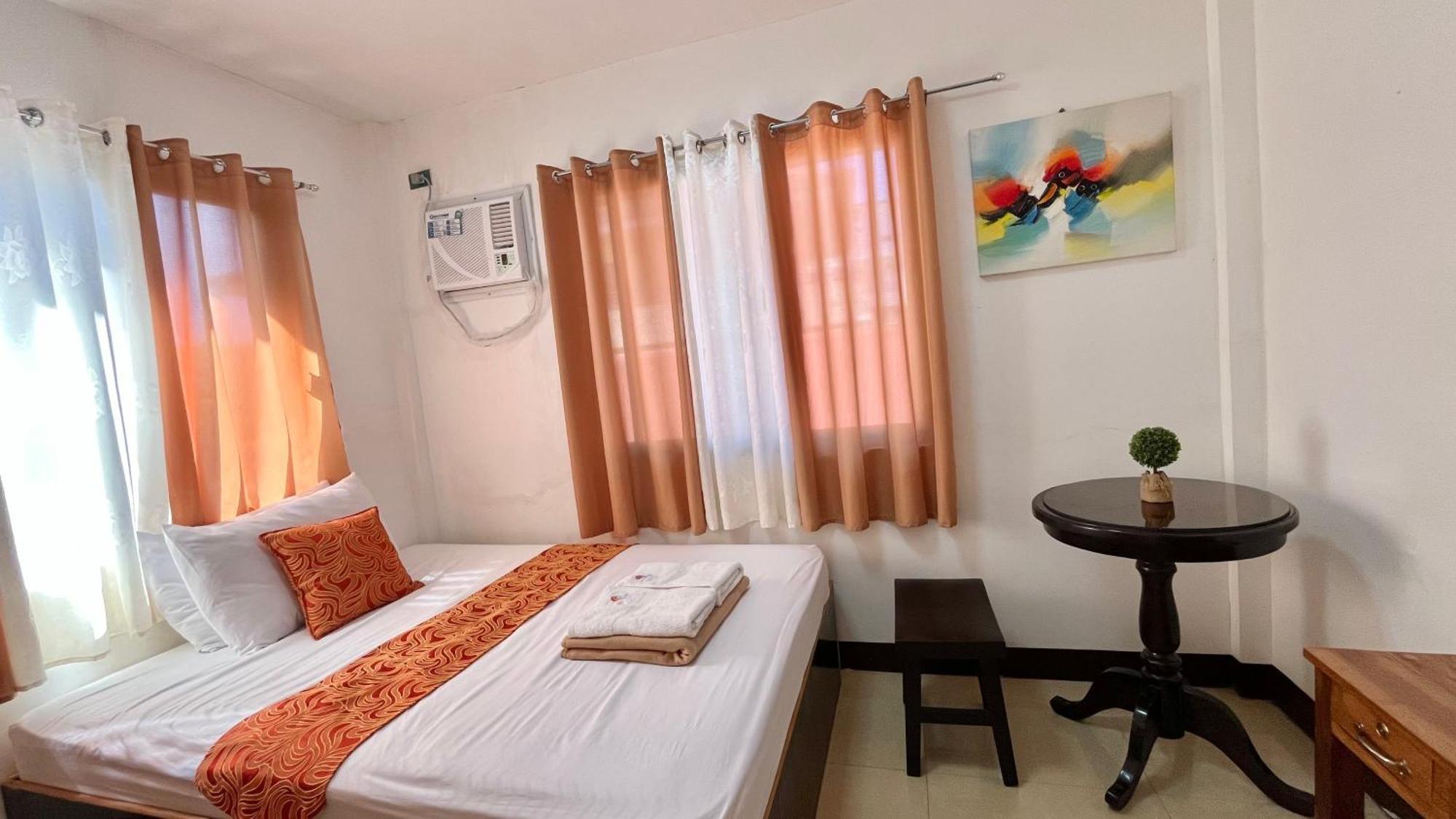 Mkb Pension Coron Exterior photo