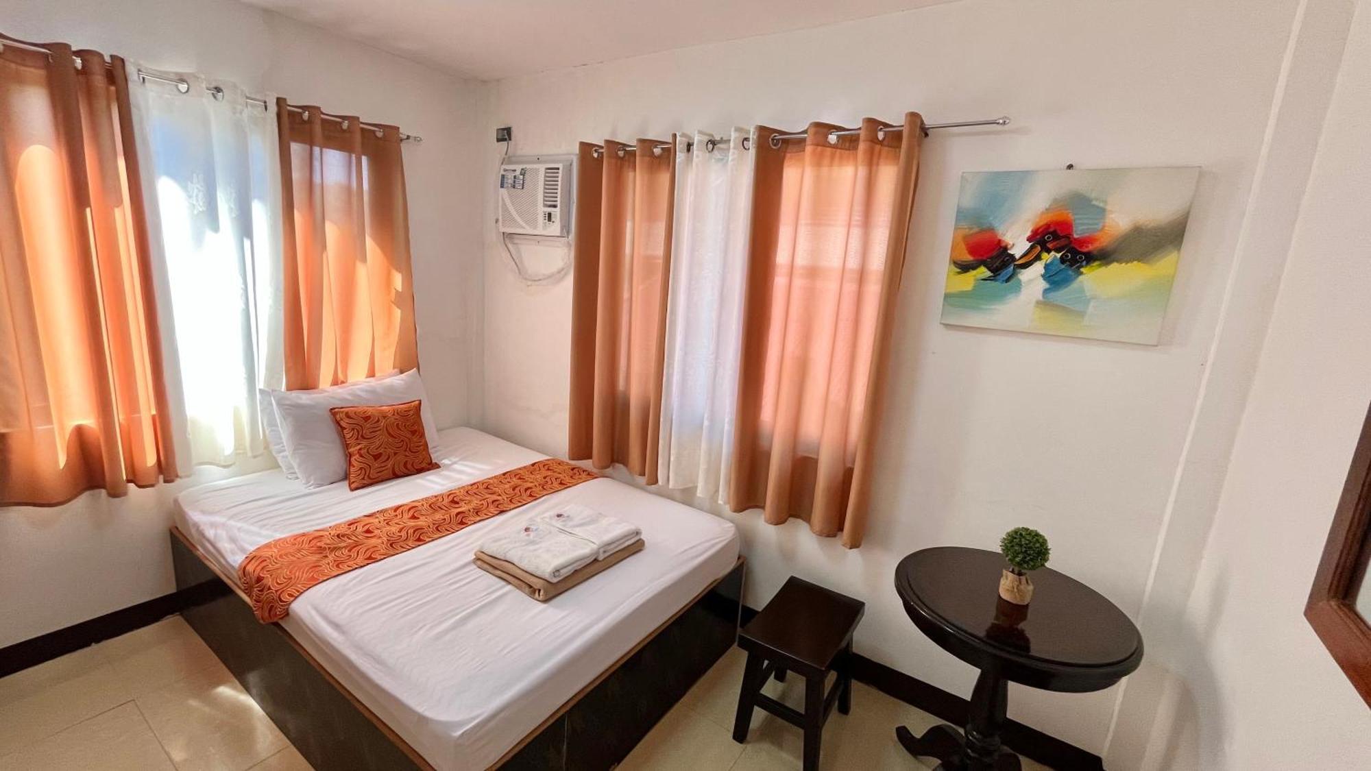 Mkb Pension Coron Exterior photo