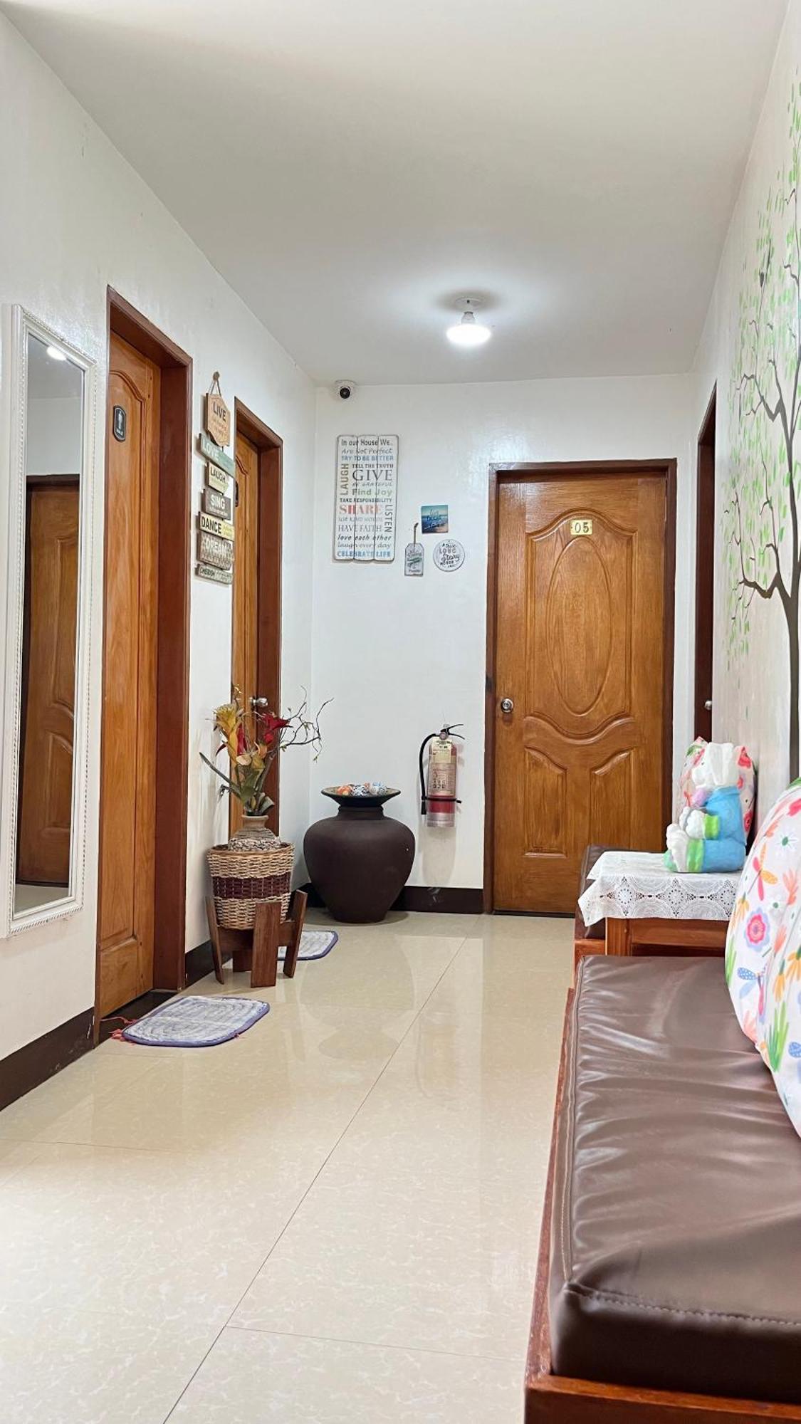 Mkb Pension Coron Exterior photo