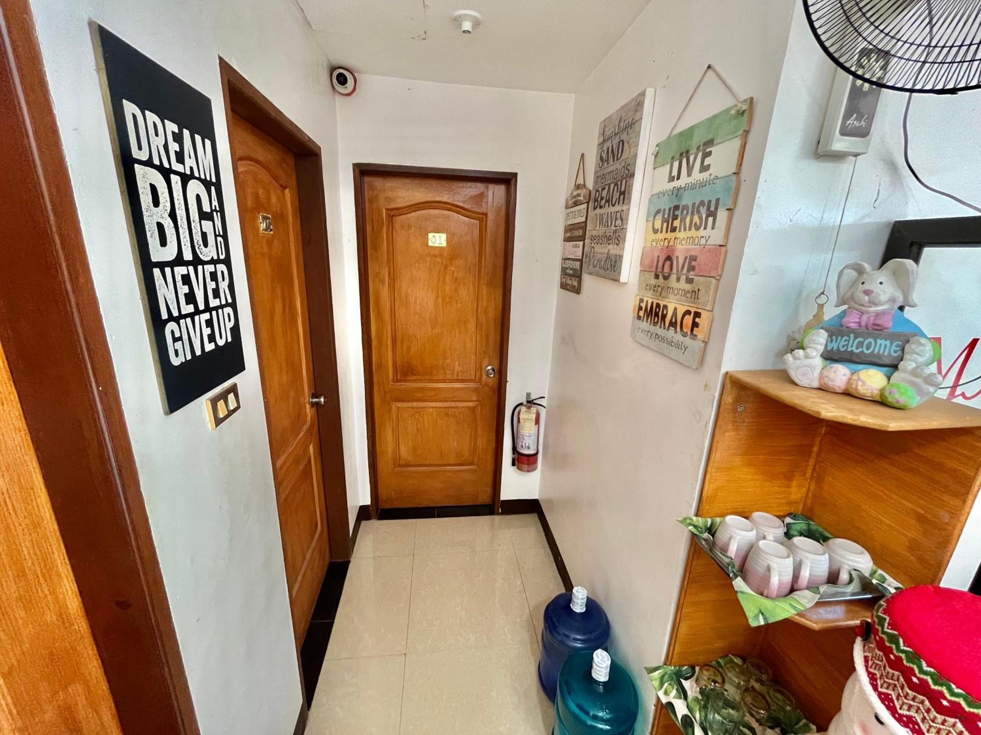 Mkb Pension Coron Exterior photo